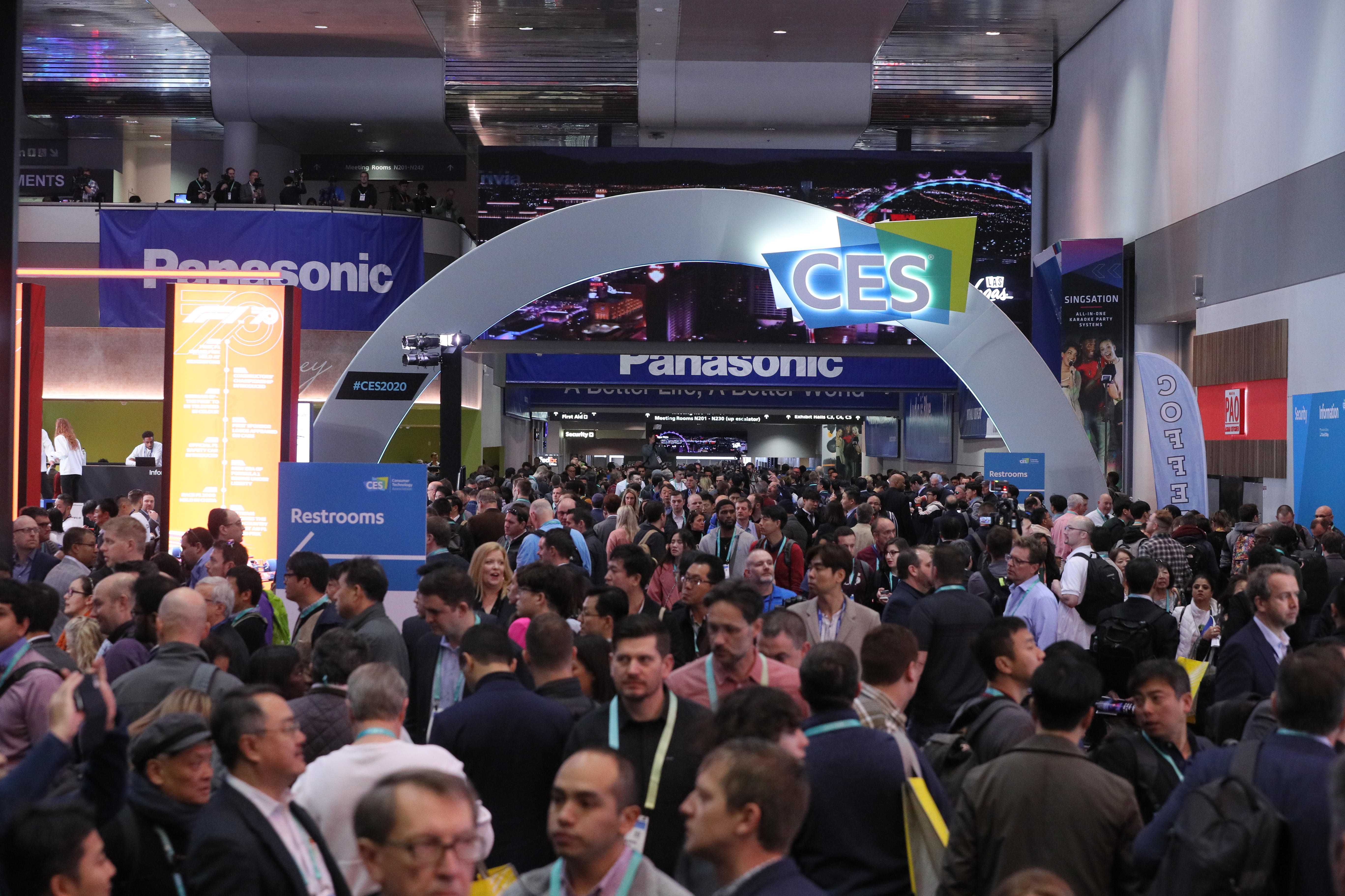 crowd of attendees walking the CES 2020 show floor