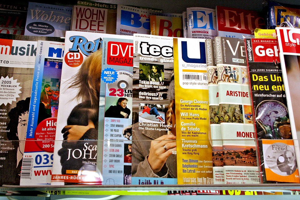 Magazines on a rack 