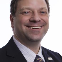 head shot photo of Jason Duigou