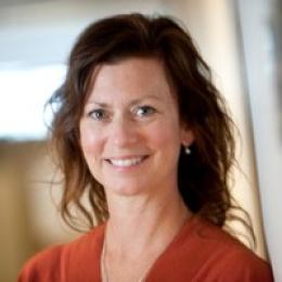 head shot photo of Kristen Jacobsen