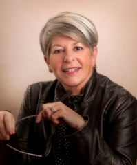 Patti Biro Headshot