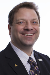head shot photo of Jason Duigou