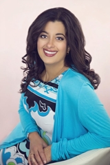 head shot photo of Seema Khosla