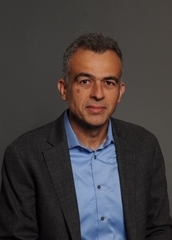 head shot professional photo of Victor Tavernini from LexisNexis