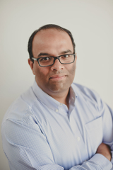 head shot photo of Abraham Thomas