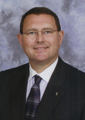 head shot photo of Clyde Hewitt