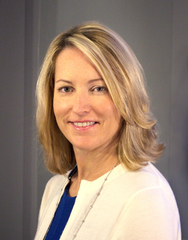 head shot photo of Lori Bernstein