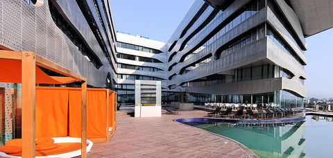 Apeejay Surrendra Park Hotels