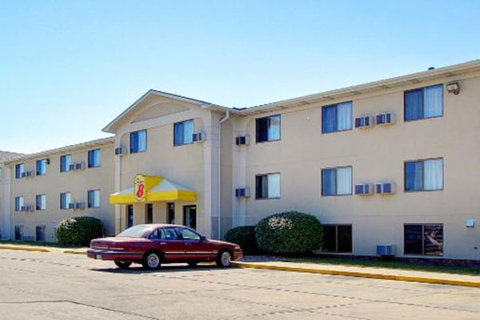 Super 8 Lincoln Cornhusker