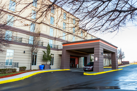 Best Western Premier Toronto Airport Carlingview Hotel