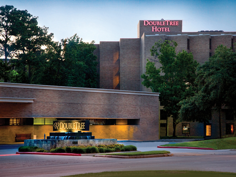 DoubleTree by Hilton Houston Intercontinental Airport front entrance