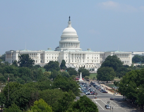 wide-range view of U.S. Capitol building