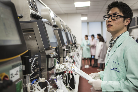 Engineers working at the Samsung Bioepis R&D Center