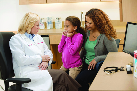 Doc treats patients at CVS Health MinuteClinic (no credit required) Doc treats patients at CVS Health MinuteClinic (no credit required)