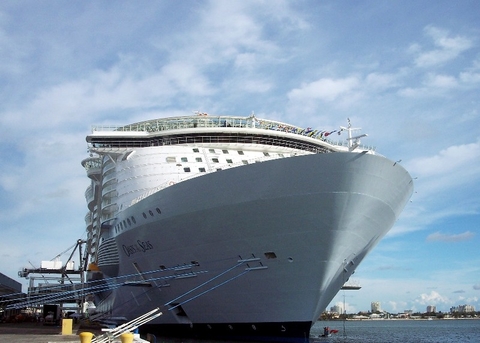 Royal Caribbean's Oasis of the Seas Royal Caribbean's Oasis of the Seas