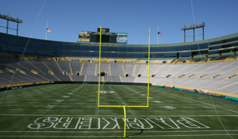 NFL Green Bay Packers Lambeau Field - 800 px - Flickr credit Jeramey Jannene Green Bay's Lambeau Field (Photo: Flickr / Jeramey Jannene)