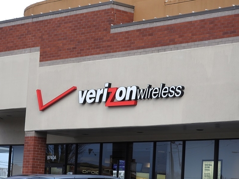 Verizon sign Verizon sign