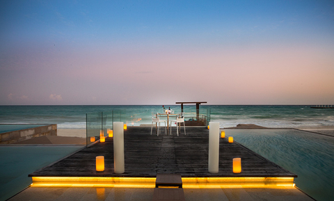 Grand Hyatt Playa del Carmen beach dining - editorial only Grand Hyatt Playa del Carmen beach dining - editorial only