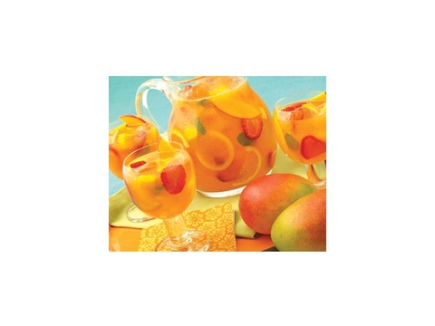 Mango Strawberry Sangria Sangria with mango and strawberry