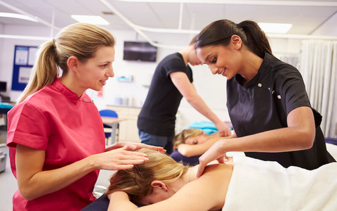 BowdenImages/iStockImages/GettyImagesPlus Massage Education