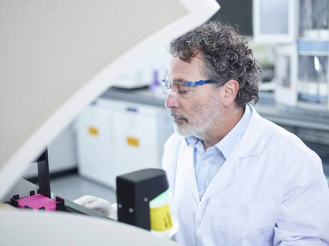 AstraZenecaScientist AstraZeneca scientist