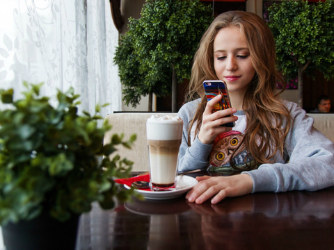 TeenSmartphone800x600 teen smartphone