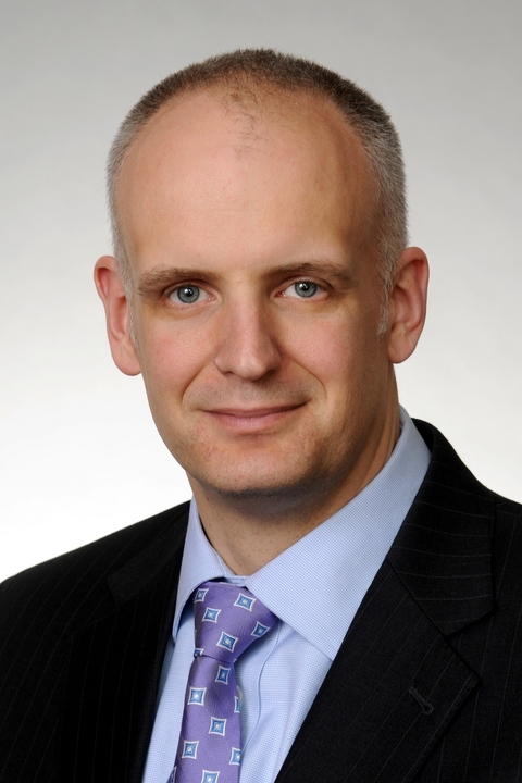Matt Ellis, Verizon 800x1200 px (Verizon) Verizon CFO Image: Verizon