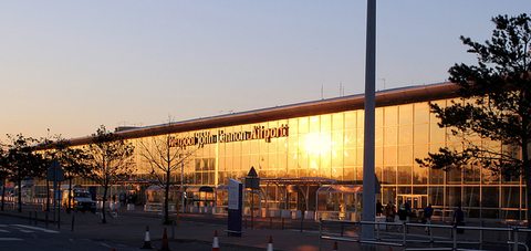 Liverpool John Lennon Airport exterior Following the off-market sale, the 100-guestroom hotel now trades as Travelodge Liverpool John Lennon Airport.