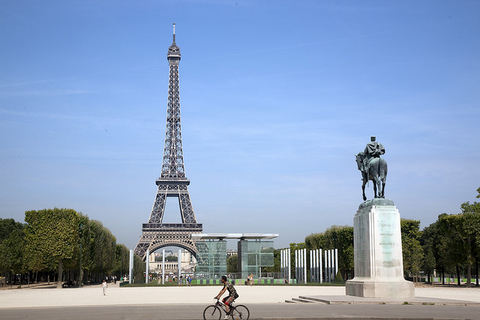 Eiffel Tower, Paris, France Despite France's high threat level, hotel stays reached 107.1 million.