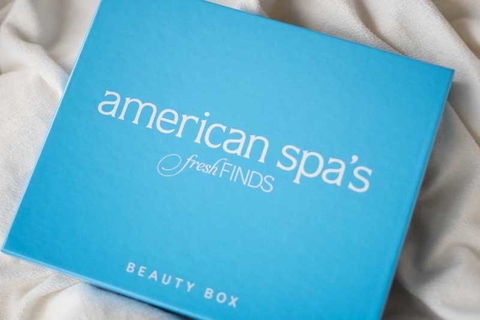 American Spa's November Fresh Finds Beauty Box Lipgloss + Aftershave