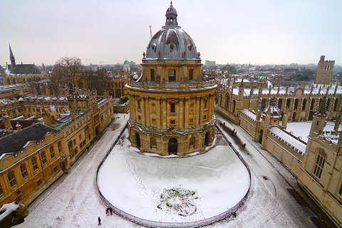 Radcliffe Camera in Oxford, England, on a snowy day