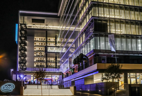 Intel Development Center Intel unveils "smart" development center in Petach Tikva, Israel