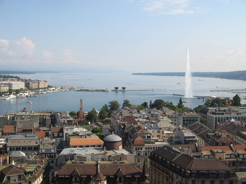 Lake Geneva Fountain on Lake Geneva
