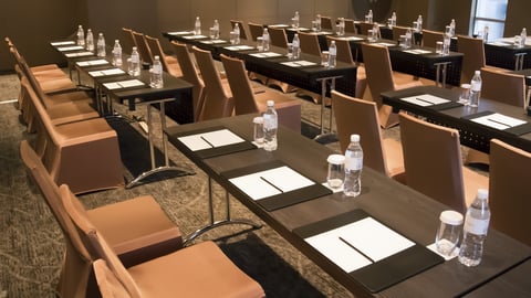 Meetings conference room Four hotel companies invest in meeting booking platform