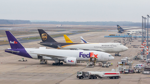 cargo plane FedEx, UPS, DHL planes