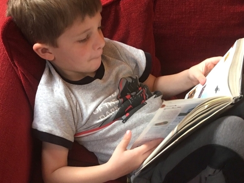 BoyReading2 BoyReading2