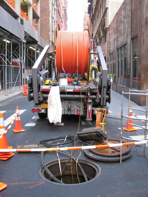 Verizon fiber install 800 PX Image: Verizon Verizon fiber