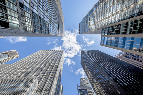 Big Buildings CBRE's Hotel Horizons report shows U.S. hotels can expect another year of positive returns in 2018, but growth may be starting to lag.