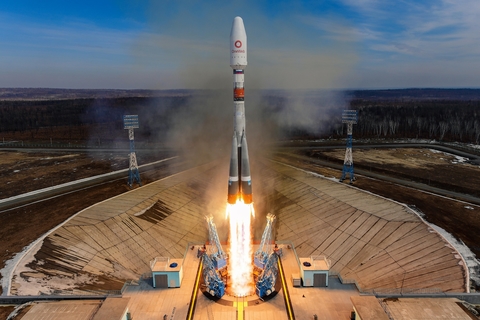 Oneweb satellite launch blast off Oneweb satellite