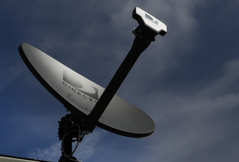 DirecTV rooftop satellite dish - 800 px - CORRECTED DirecTV rooftop satellite dish
