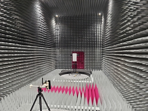T-Mobile device lab T-Mobile mmWave 5G range chamber