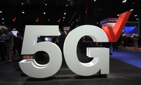 Verizon 5G sign MWCLA19 Verizon