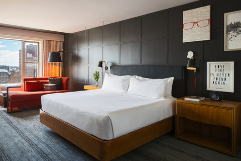 Renaissance Philadelphia Downtown Hotel Campion Platt designs Renaissance Philadelphia Downtown Hotel with historical influences and playful elements.