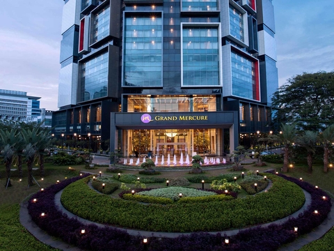 Grand Mercure Jakarta Kemayoran, Indonesia Asia-Pacific's hotel industry has recorded a total construction pipeline of 1,673 projects with 349,081 guestrooms.