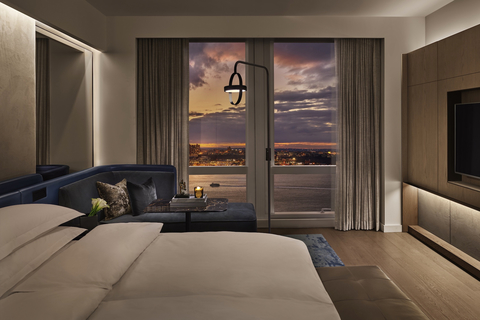 Equinox Hudson Yards First Equinox hotel to open at 35 Hudson Yards in June.