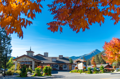 Icicle Village Resort The front entrance of Icicle Village Resort