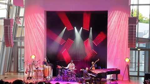 Puzzle SA Links Inspired Visions at la Fondation Louis Vuitton with CHAUVET Professional