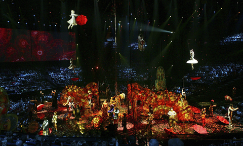 71299451EM061_The_Beatles_L Cirque du Soleil's Beatles LOVE