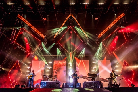 Dandy’s Lighting Reflects Kodaline’s Persona With CHAUVET Professional ÉPIX Strip Tour