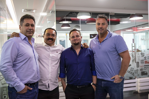 Robe SLS Dubai sls211132086 NR.jpg